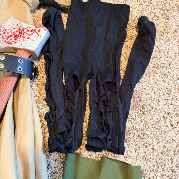 Spirit Halloween 5pc Zombie Hunter Girls Costume Youth Size Large 12-14 - Picture 5 of 10